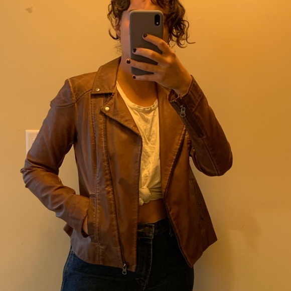 Vegan leather jacket! - Picture 3 of 10